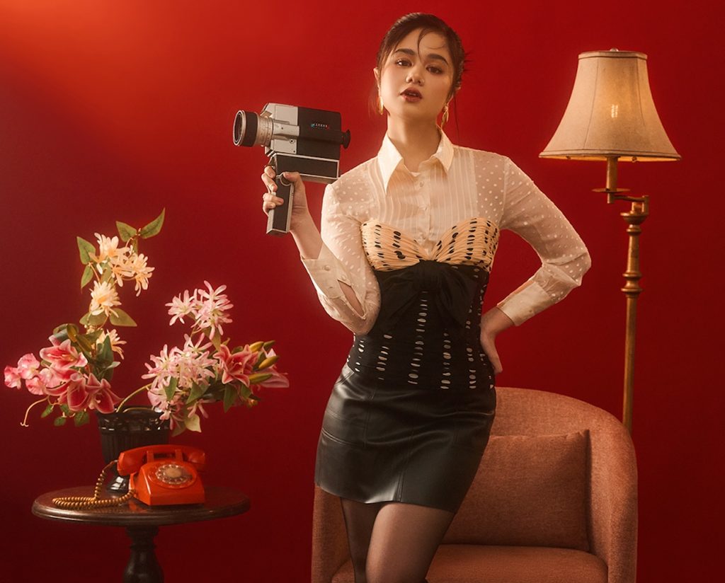 Tissa Biani Resmi Luncurkan EP Perdana “Apakah Kita?”, Cerita Cinta dalam Empat Lagu 1 Tissa Biani Resmi Luncurkan EP Perdana “Apakah Kita?”, Cerita Cinta dalam Empat Lagu