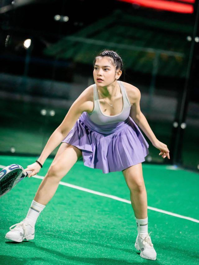 Bikin Netizen Terpana, Potret Davina Karamoy Main Padel dengan Outfit Ungu