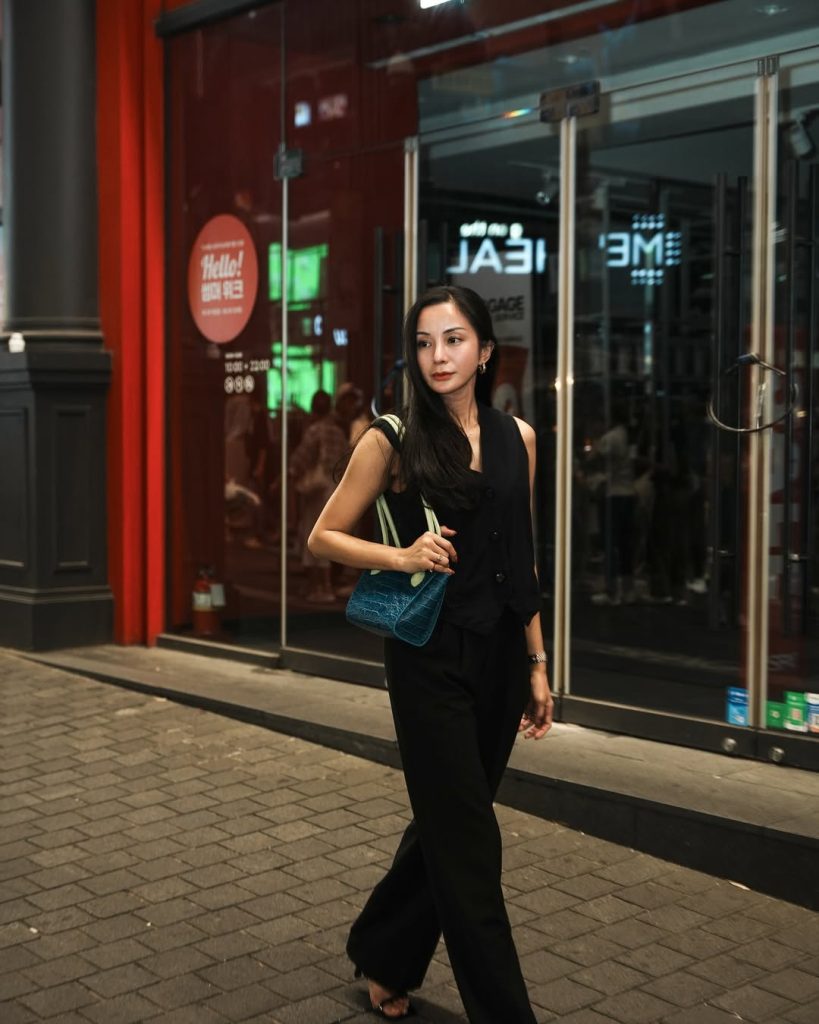 Potret Kirana Larasati Liburan di Myeongdong, Korea Selatan, photo by IG: kiranalarasati