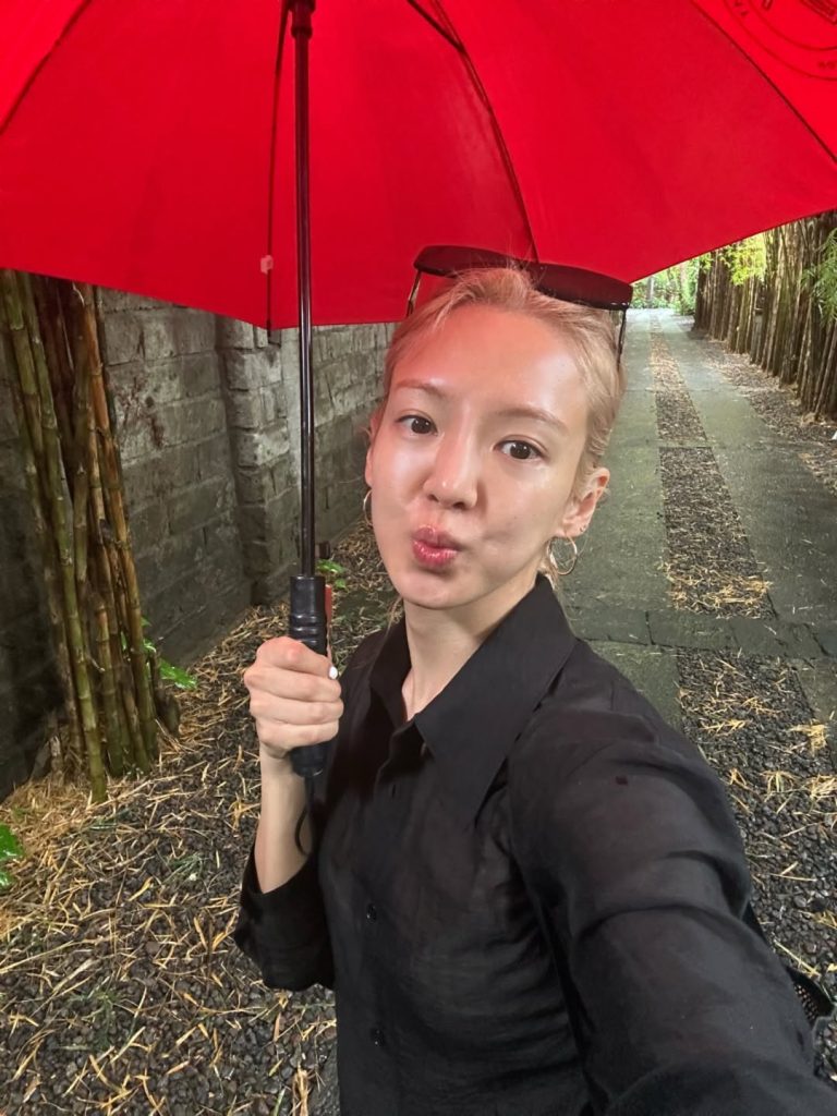 Potret Hyoyeon di Sanur Bali, photo by IG: hyoyeon_x_x