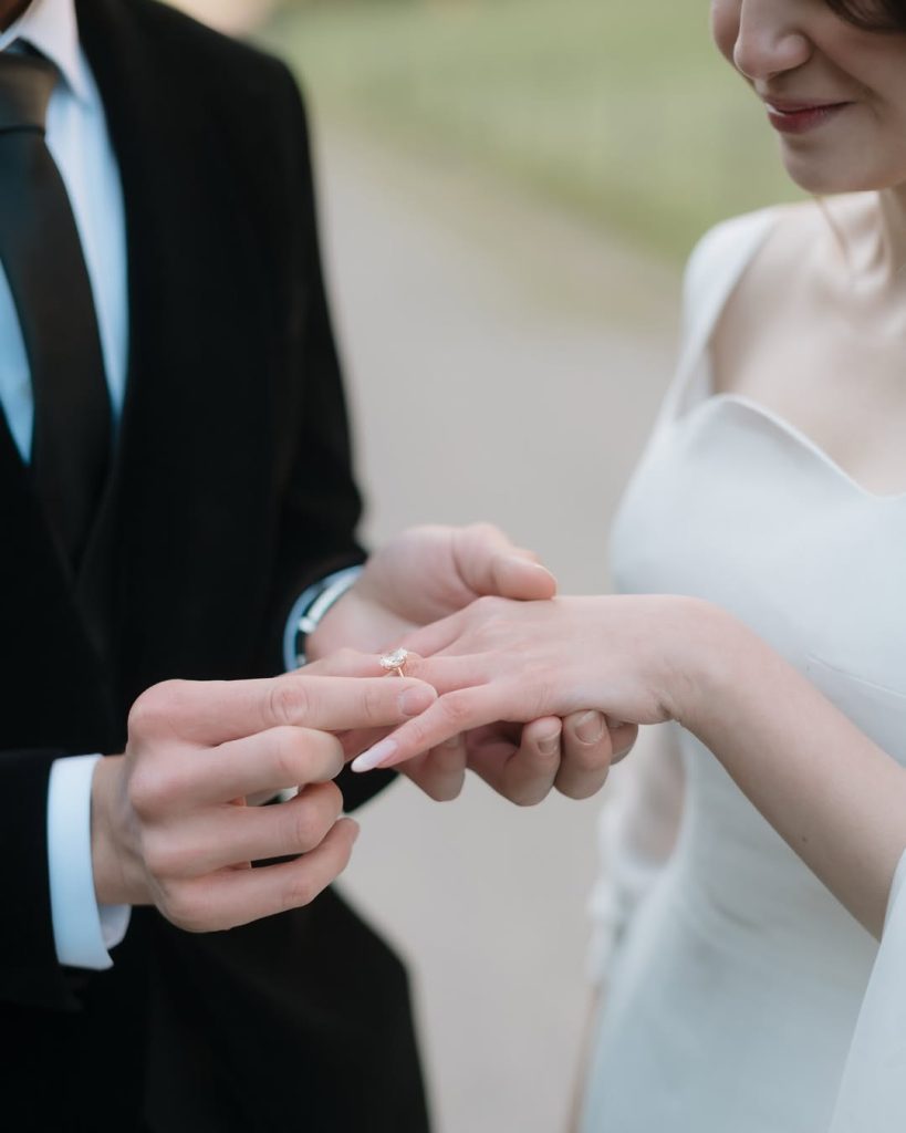 10 Potret El Rumi Lamar Syifa Hadju di Lembah Paling Indah Dunia, Lauterbrunnen Swiss image by IG: elelrumi