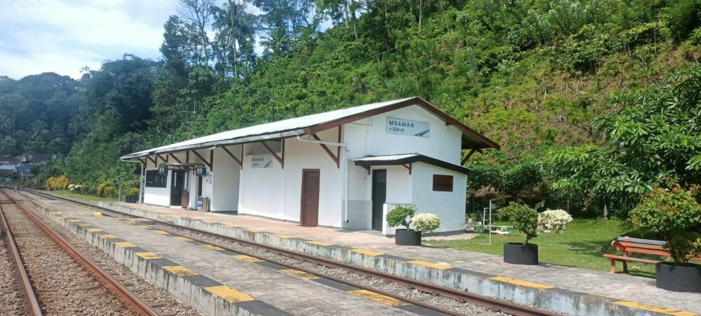 Inilah Stasiun Mrawan yang Sudah Berumur 123 Tahun dan Menjadi Saksi Sejarah serta Keindahan Alam Jalur Timur Jawa