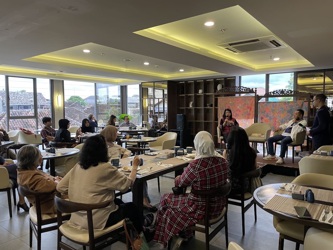 Menyulam Luka dengan Kata, 1O1 Style Yogyakarta Malioboro Rayakan Sumpah Pemuda Lewat Sastra dan Healing