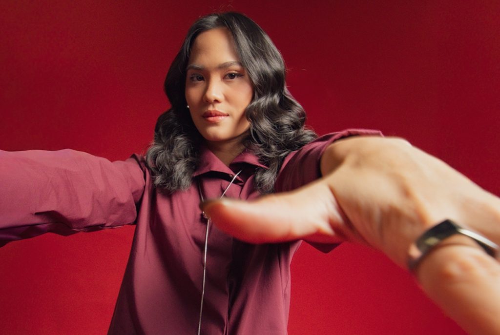 Sheryl Sheinafia Rayakan Kebebasan Lewat Single Terbaru ‘Lepas Kendali’