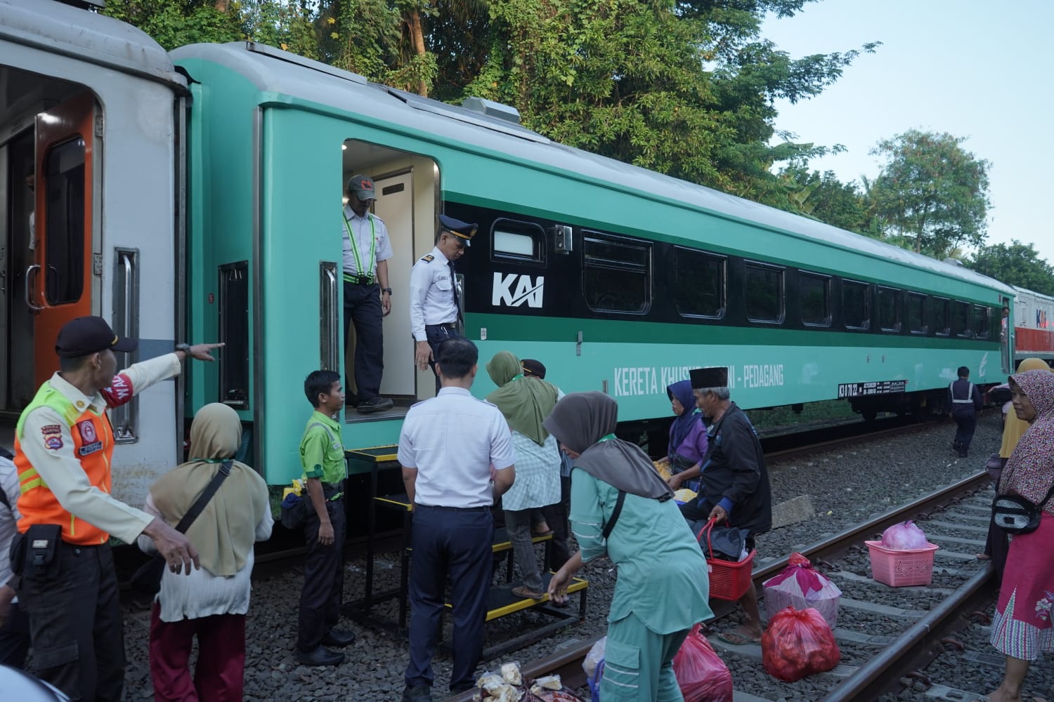 KAI Resmi Operasikan Kereta Petani dan Pedagang, Bantu Distribusi Hasil Bumi di Banten