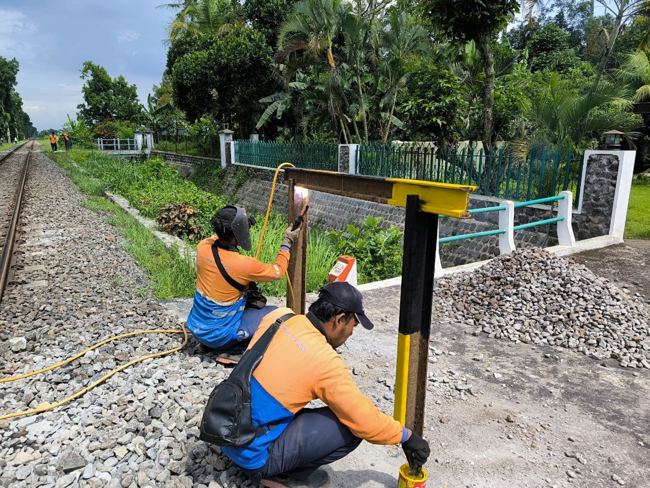 KAI Tutup 305 Perlintasan Sebidang Sepanjang 2025, Ini Upaya Lengkap Penguatan Keselamatannya