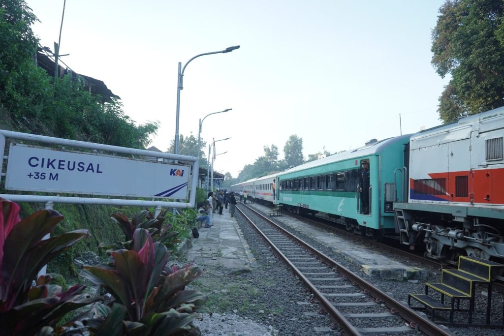 Potret Kereta Khusus Petani dan Pedagang