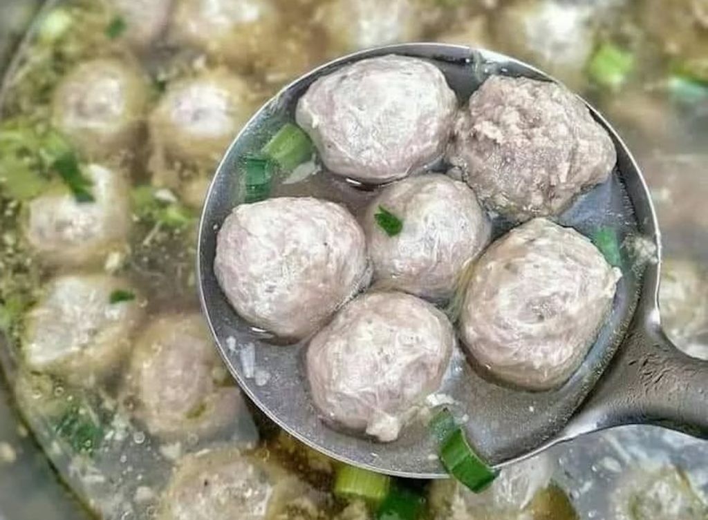 Resep Kuah Bakso Sederhana, Rahasia Rasa Hangat yang Bikin Nagih 1 Resep Kuah Bakso Sederhana, image by IG: kulinerio