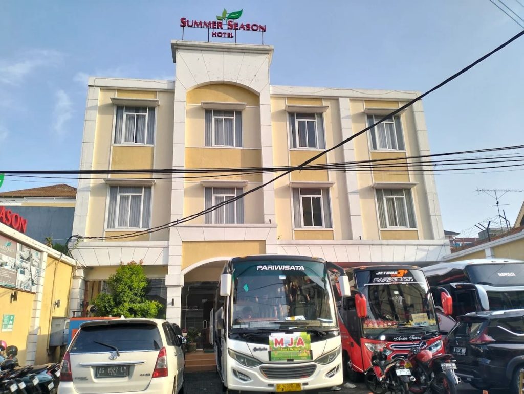 10. Summer Season Boutique Hotel