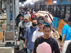 KAI Buka Tiket Kereta Lebaran 2026, Keberangkatan H-7 Sudah Terjual Ribuan