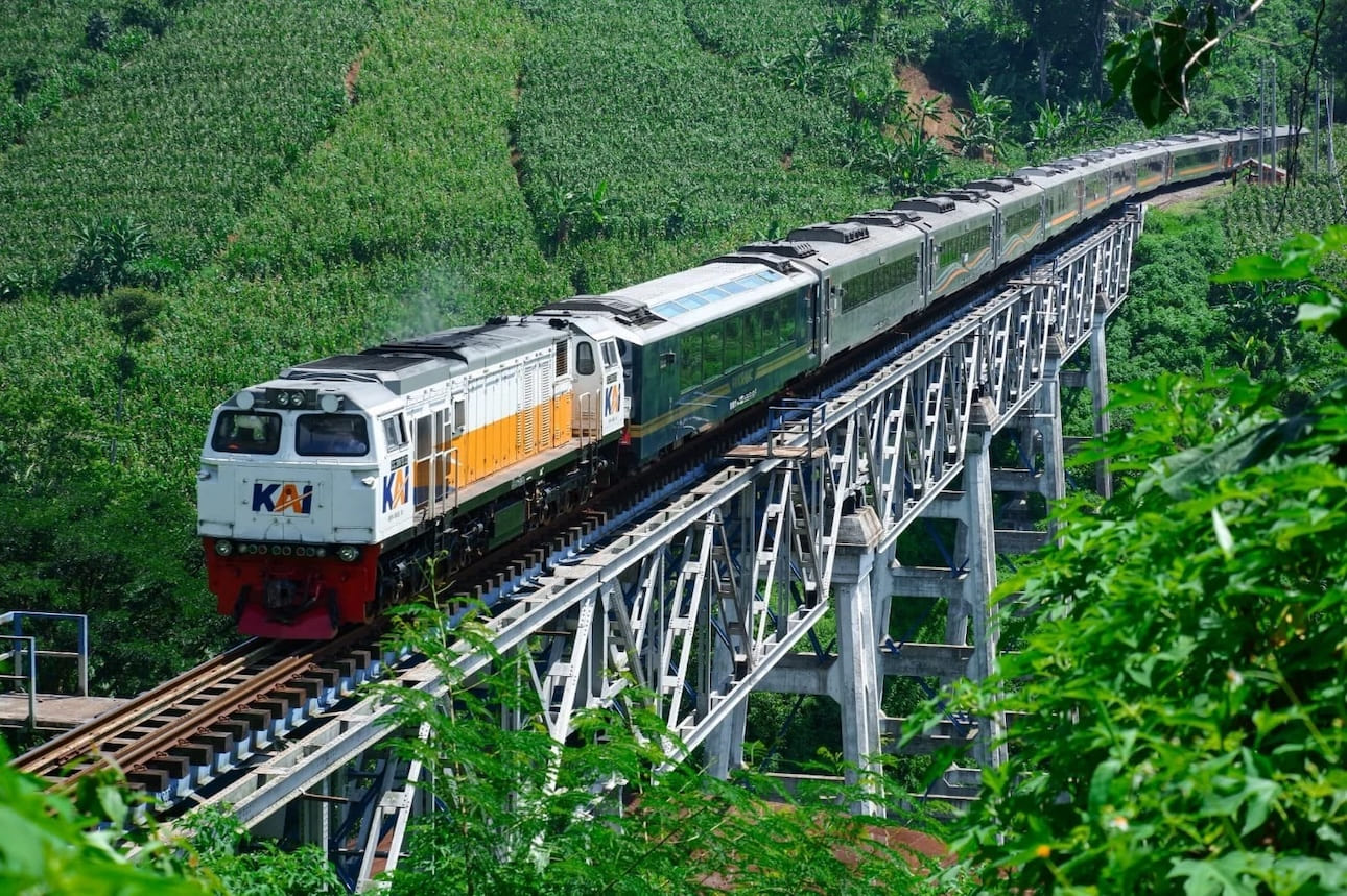 Perjalanan Jadi Liburan, Kereta Panoramic Melejit di 2025