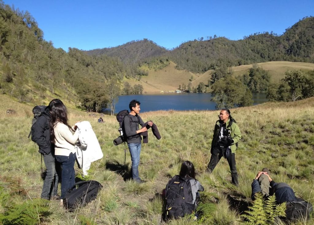 Saykoji Bagikan Foto BTS Film 5 cm yang Jarang Dilihat Publik, Bikin Netizen Nostalgia, photo by IG: saykoji