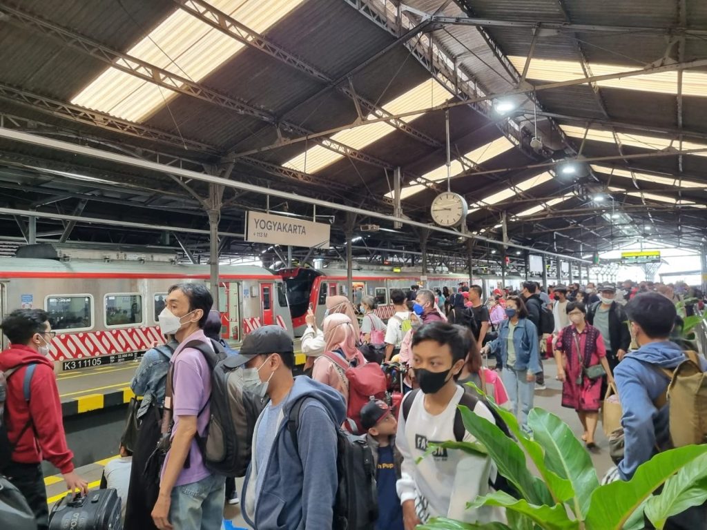 Mobilitas Warga Jateng–DIY Kian Tinggi, Kereta Api Jadi Pilihan Nyaman