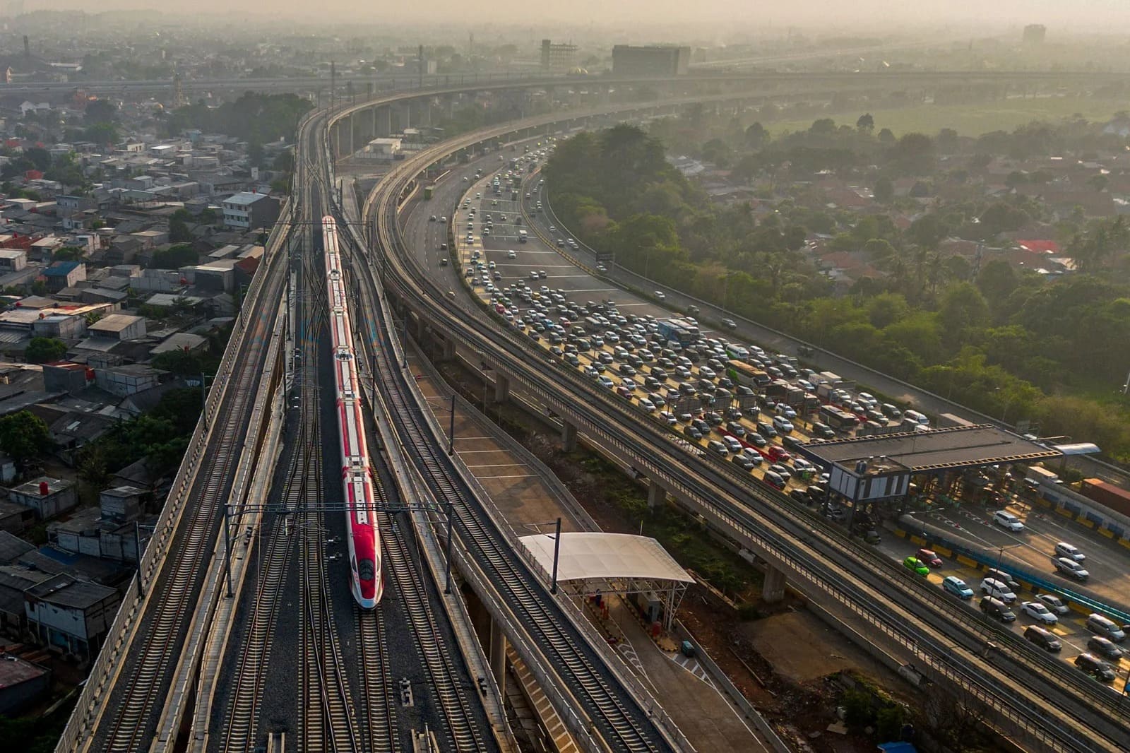 Operasional Whoosh 80 Persen Dikelola SDM Indonesia, Target 100 Persen Tahun Ini