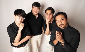 Bulan Bintang, Garis Melintang: Cerita Spontan Wijaya 80 & Sal Priadi yang Jadi Lagu Relate