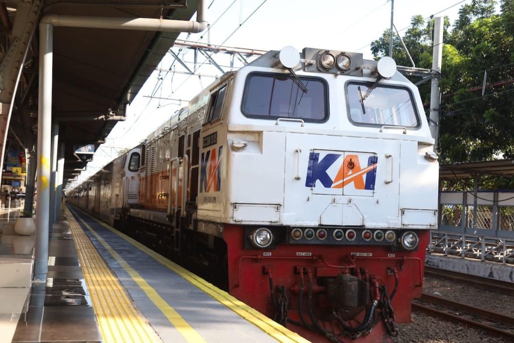 Rute Tembus 1.031 Km, Ini Serunya Naik KA Blambangan Ekspres ke Banyuwangi