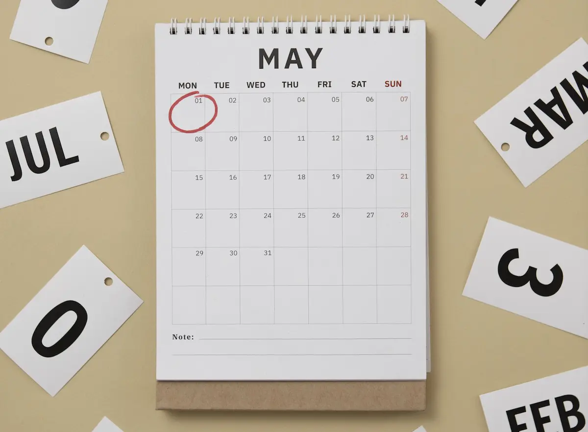 Kalender Mei 2026 Lengkap: 10 Tanggal Merah & 3 Long Weekend Siap Liburan!