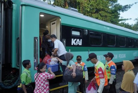 43.780 Orang Sudah Naik Kereta Petani dan Pedagang, Tarifnya Rp3.000