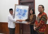 Dari Sebuah Goresan Menjadi Karya Seni, THE 1O1 Yogyakarta Tugu Serahkan “Dewi Kunti Talibrata”