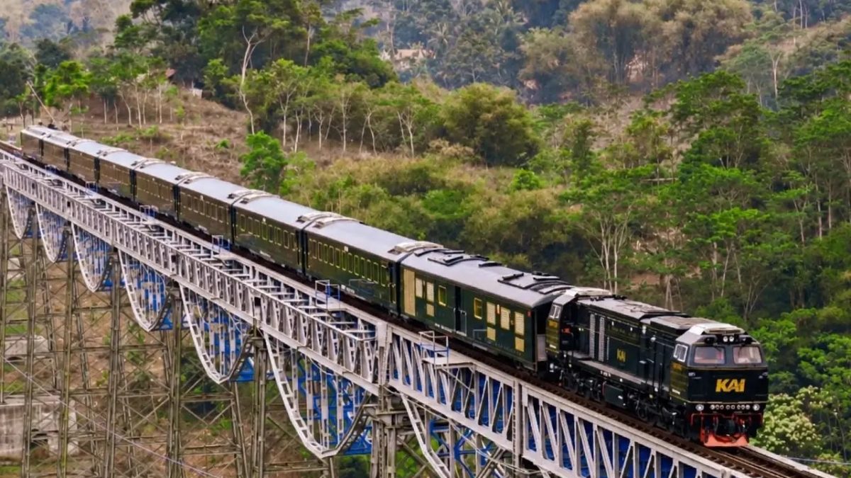 Nusantara Explorer Resmi Meluncur, Begini Fasilitas Kereta Wisata Premium Terbaru KAI