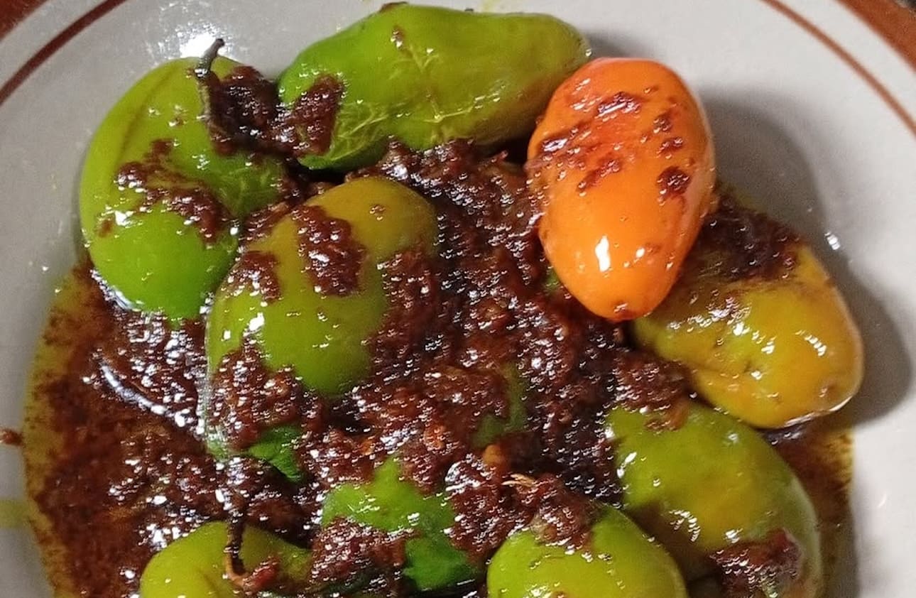 Resep cabe gendot simple yang pedas dan gurih. Simak bahan, bumbu halus, serta cara memasaknya hingga bumbu meresap dan siap disajikan.