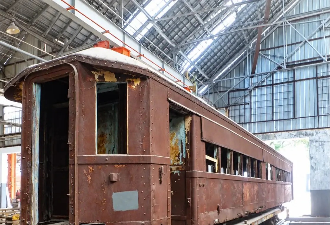 Ternyata Sudah Ada Sejak 1899, Begini Awal Mula Kereta Listrik di Indonesia 1 Ternyata Sudah Ada Sejak 1899, Begini Awal Mula Kereta Listrik di Indonesia