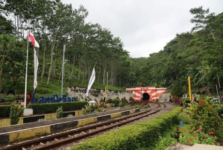 10 Terowongan Kereta Api Tertua di Indonesia, Ada yang Dibangun Sejak 1879 6 10 Terowongan Kereta Api Tertua di Indonesia, Ada yang Dibangun Sejak 1879