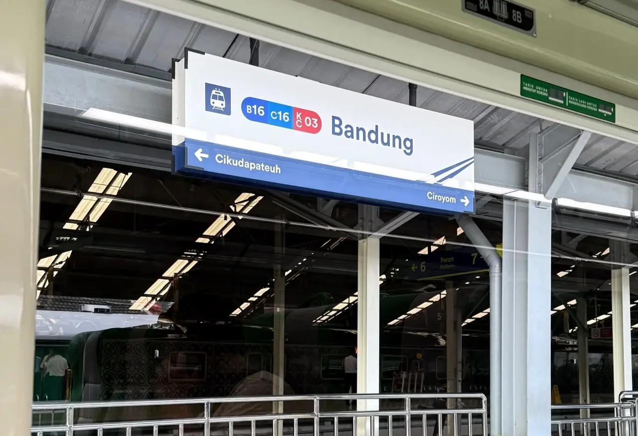 Ada yang Unik dari KA Harina, Bandung-Surabaya Justru Lewat Jalur Utara