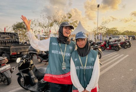MotoGP Mandalika 2026 Buka Lapangan Kerja, Warga Lombok Ikut Merasakan Dampaknya 6 FOTO 2 Cleaning Waste Management, Elyani Sulistianda