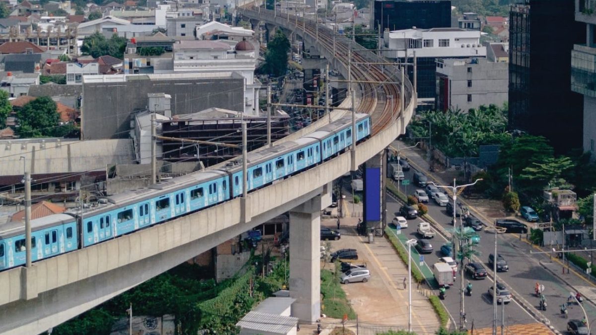 Praktis! Bayar MRT Jakarta Kini Bisa Pakai Kartu Kredit BCA, Ini Caranya