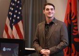 RJ Mitte Meninggal di Usia 34 Tahun, Ini Fakta Penyebab Kematiannya